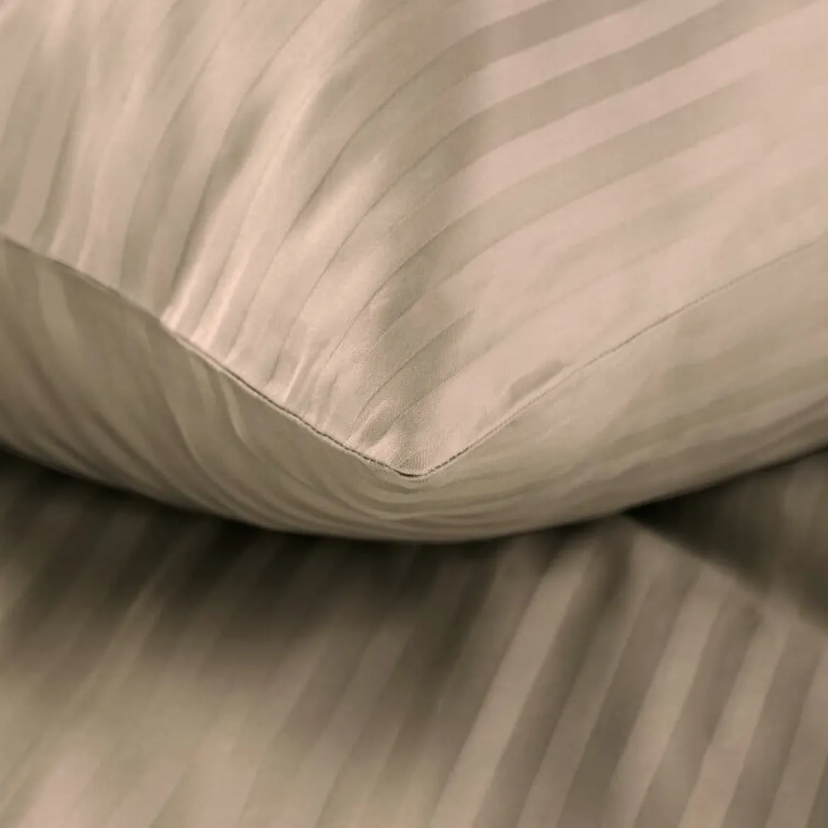 Komplet pościeli z adamaszku 220x200 beżowej