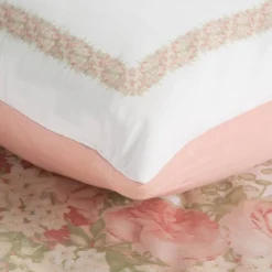 Komplet pościeli z bawełny satynowej biało różowej Spring 220x200 w różowe kwiaty