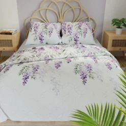 Komplet pościeli z bawełny satynowej w fioletowe kwiaty 160x200 Lavanya