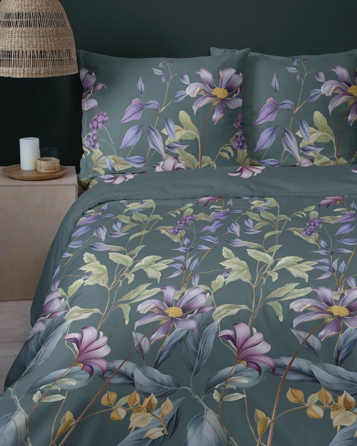 Komplet pościeli z satyny bawełnianej petrol 220x200 w botaniczne kwiaty Home Satin