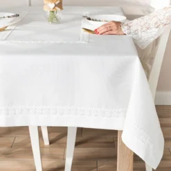 Obrus biały 140x220 Modena