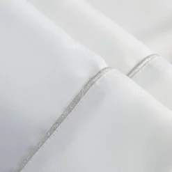 Obrus Madele 140x260 biały ze srebrną lamówką