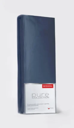 Prześcieradło Pure 140x200 satynowe z gumką w kolorze denim