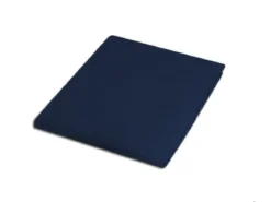 Prześcieradło 160x220 satynowe w kolorze ciemny granat