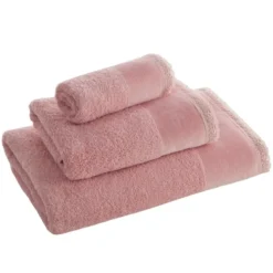 Ręcznik bawełniany Emi 30x50 różowy z koronką