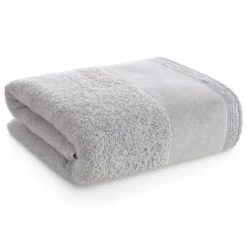 Ręcznik bawełniany Emi 70x140 srebrny z koronką
