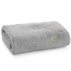 Ręcznik kąpielowy srebrny 70x140 z haftem kwiatowym Dalia