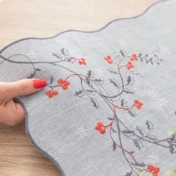 Serweta świąteczna haftowana szara 85x85 Jarzębina